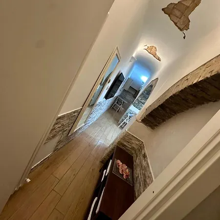 Vatican Stone روما