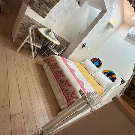 Vatican Stone * روما